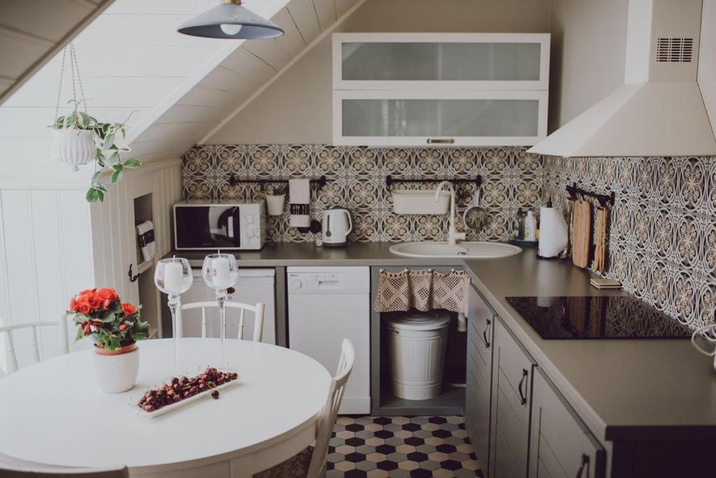 Saha Kluba Apartamenti Кулдига Экстерьер фото