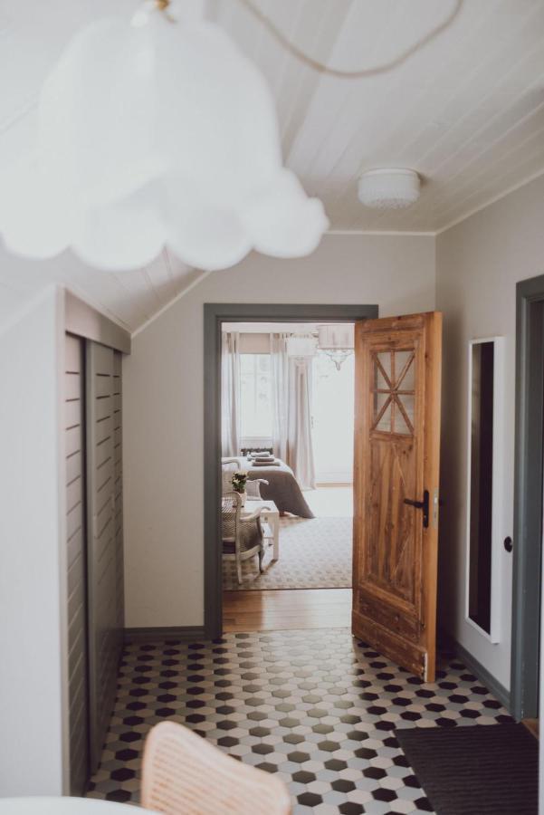 Saha Kluba Apartamenti Кулдига Экстерьер фото